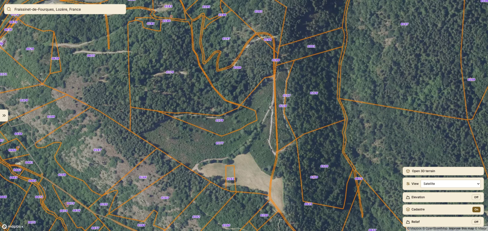 Cadastral parcel boundaries in AgroReports